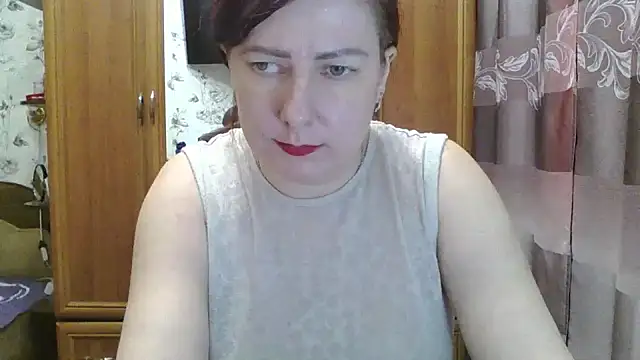 SophieNightAh online show from 1, 2, 2025