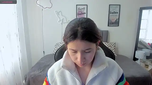 Amy joones online show from 25, 9, 2025