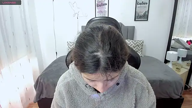 Amy joones online show from 16, 10, 2025