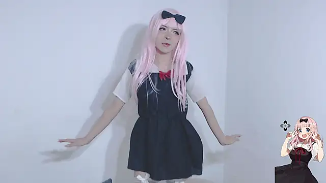 Miahparker online show from 4, 3, 2025