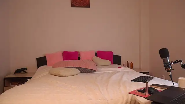 Snapshot of Arielgrace chatting on 29, 10, 2025 Arielgrace online show from 29, 10, 2025