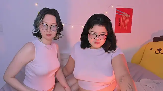 Snapshot of Gaby_Danna chatting on 8, 10, 2025 Gaby Danna online show from 8, 10, 2025