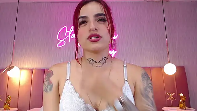 Snapshot of valeriee_millerr_ chatting on 13, 12, 2024 valeriee millerr online show from 13, 12, 2024
