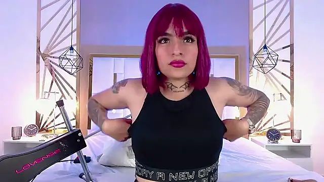 Snapshot of valeriee_millerr_ chatting on 24, 1, 2025 valeriee millerr online show from 24, 1, 2025