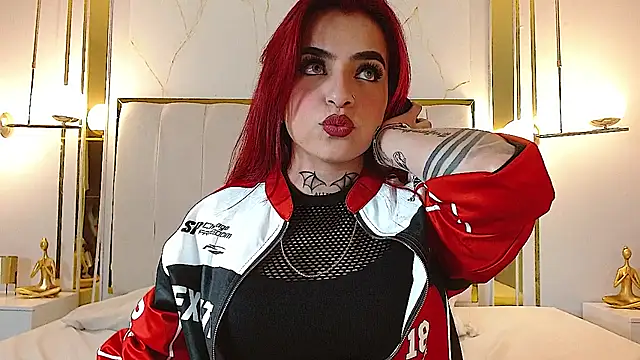 Snapshot of valeriee_millerr_ chatting on 12, 2, 2025 valeriee millerr online show from 12, 2, 2025