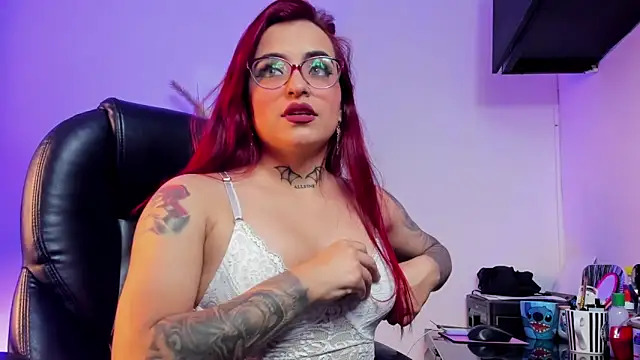 Snapshot of valeriee_millerr_ chatting on 21, 3, 2025 valeriee millerr online show from 21, 3, 2025