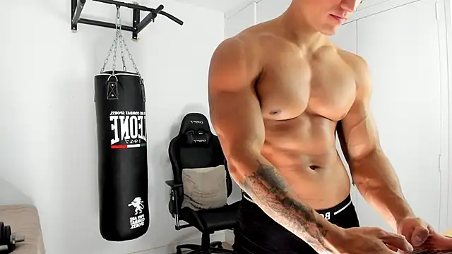 Snapshot of dan01_ chatting on 28, 10, 2025 dan01 online show from 28, 10, 2025