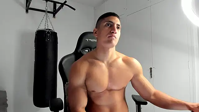 Snapshot of dan01_ chatting on 8, 11, 2025 dan01 online show from 8, 11, 2025