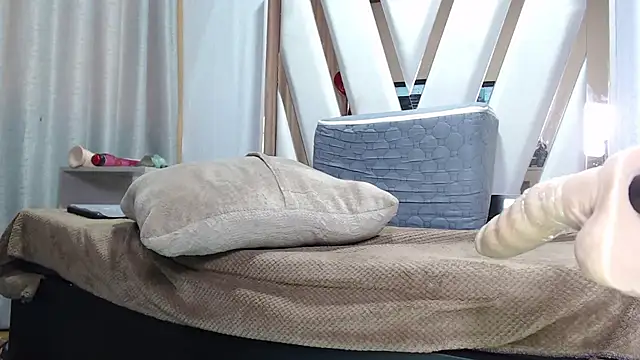 Snapshot of Eda_Bonne chatting on 1, 3, 2025 Eda Bonne online show from 1, 3, 2025