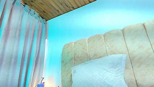 Snapshot of Eda_Bonne chatting on 9, 9, 2025 Eda Bonne online show from 9, 9, 2025