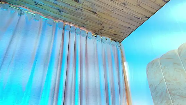 Snapshot of Eda_Bonne chatting on 13, 9, 2025 Eda Bonne online show from 13, 9, 2025