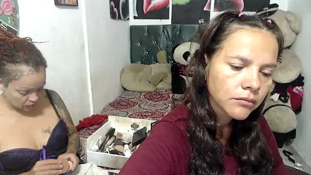 manzanahot9 online show from 15, 2, 2025