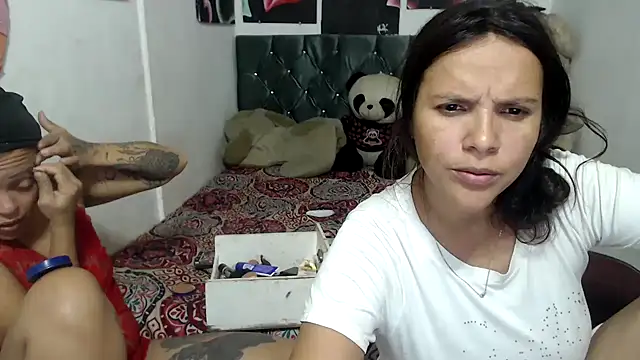 manzanahot9 online show from 4, 3, 2025