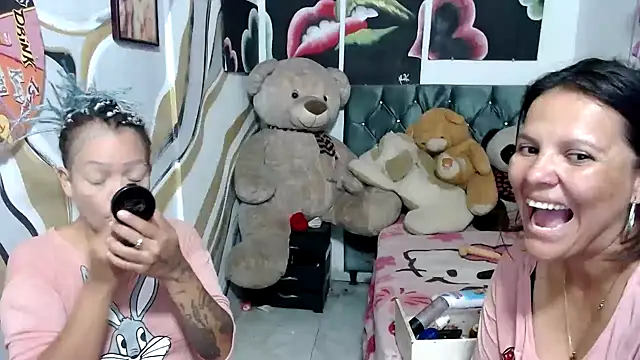 manzanahot9 online show from 11, 9, 2025