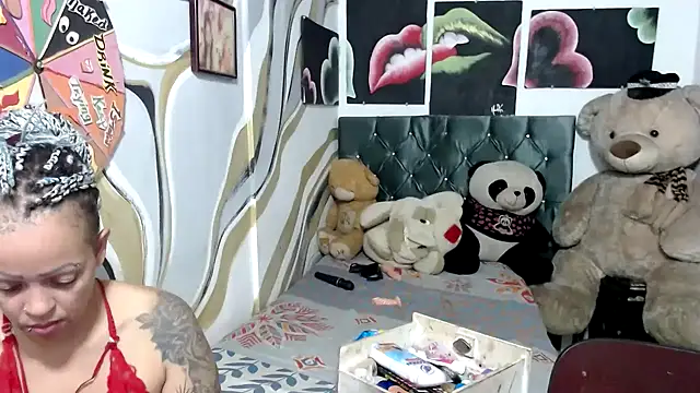 manzanahot9 online show from 23, 10, 2025