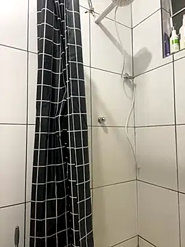 couple shy online show from 14, 9, 2025