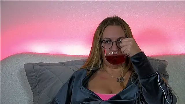 MariaNeumann online show from 22, 1, 2025