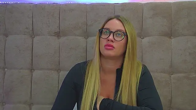 MariaNeumann online show from 20, 3, 2025