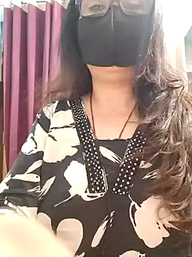 Snapshot of Aishwaryaa_69 chatting on 18, 6, 2026 Aishwaryaa 69 online show from 18, 6, 2026