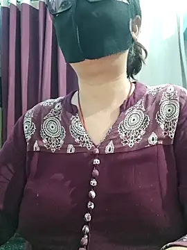 Snapshot of Aishwaryaa_69 chatting on 22, 6, 2026 Aishwaryaa 69 online show from 22, 6, 2026