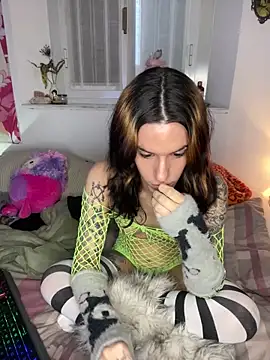Snapshot of giuli_zerozero chatting on 6, 1, 2025 giuli zerozero online show from 6, 1, 2025