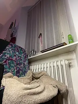 Snapshot of giuli_zerozero chatting on 16, 1, 2025 giuli zerozero online show from 16, 1, 2025
