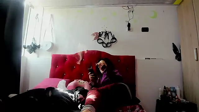 Sweet-Suck69 online show from 4, 1, 2025