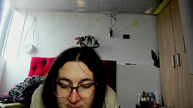 Sweet-Suck69 online show from 5, 1, 2025