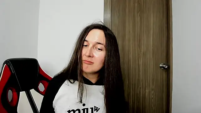 Sweet-Suck69 online show from 21, 2, 2025