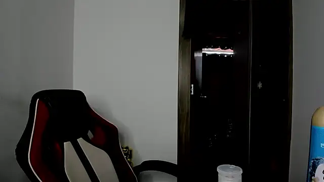 Sweet-Suck69 online show from 22, 2, 2025