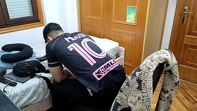 Jackyrose online show from 18, 2, 2025