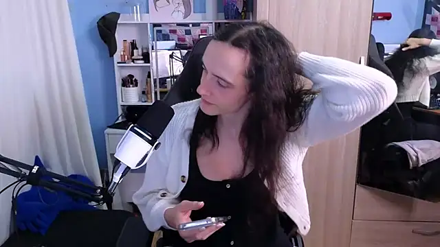 Snapshot of MemiKouki chatting on 24, 1, 2025 MemiKouki online show from 24, 1, 2025