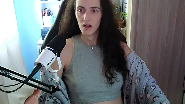 MemiKouki online show from 30, 10, 2025