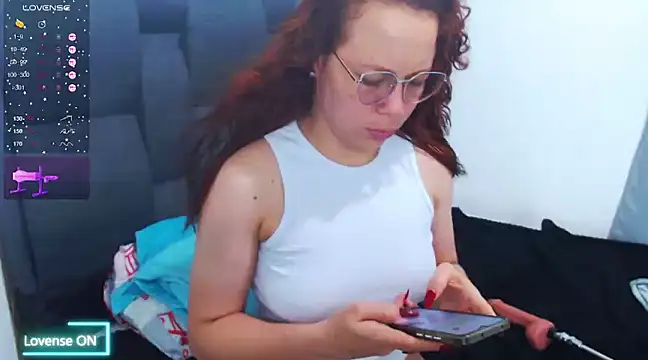 Snapshot of SharonR1 chatting on 7, 2, 2025 SharonR1 online show from 7, 2, 2025