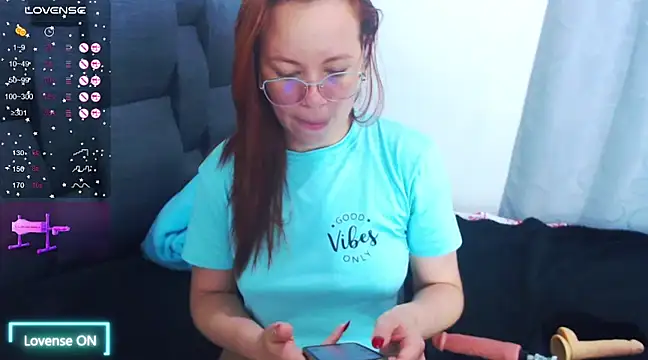 Snapshot of SharonR1 chatting on 16, 2, 2025 SharonR1 online show from 16, 2, 2025