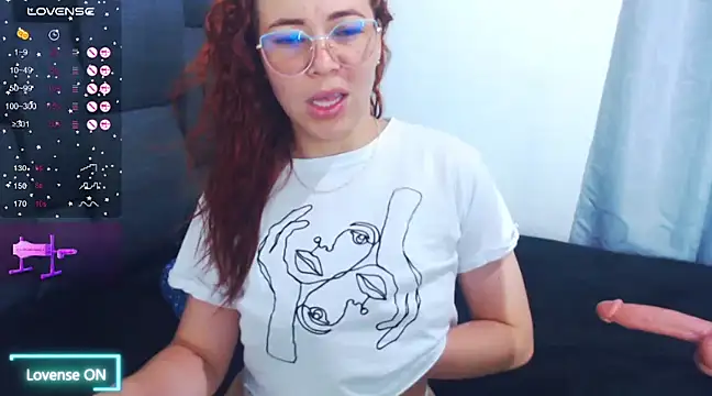 Snapshot of SharonR1 chatting on 16, 3, 2025 SharonR1 online show from 16, 3, 2025