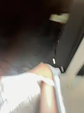 Snapshot of Lami_Mi chatting on 4, 3, 2025 Lami Mi online show from 4, 3, 2025