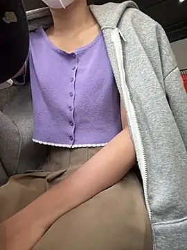 Snapshot of Lami_Mi chatting on 13, 3, 2025 Lami Mi online show from 13, 3, 2025