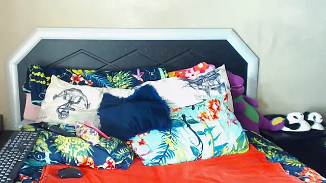 Snapshot of Bulkyyass chatting on 23, 10, 2025 Bulkyyass online show from 23, 10, 2025