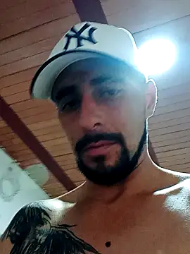 Snapshot of fire_menxxx001 chatting on 13, 12, 2024 fire menxxx001 online show from 13, 12, 2024