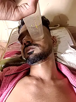 Snapshot of saggy1218 chatting on 13, 12, 2025 saggy1218 online show from 13, 12, 2025