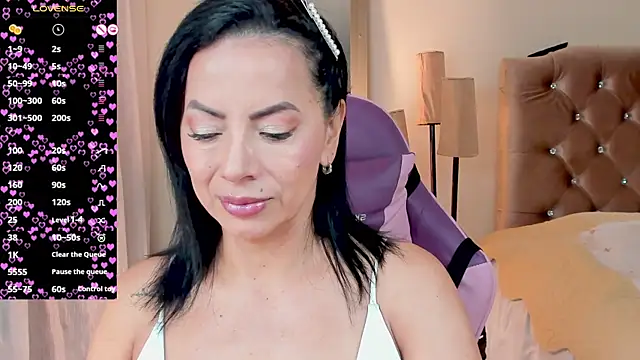 veronika naughty online show from 29, 9, 2025