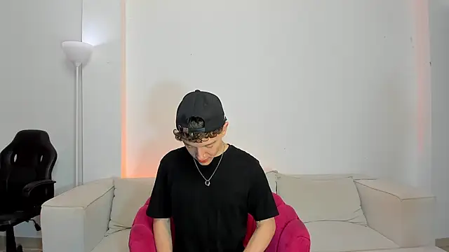 niico 18 online show from 28, 2, 2025