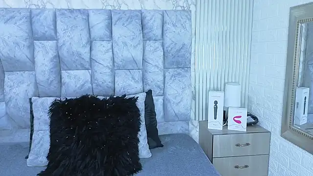 charlotte  G online show from 4, 10, 2025