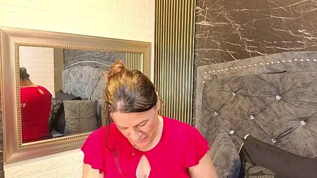 charlotte  G online show from 5, 6, 2026