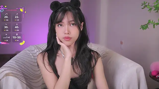 Snapshot of Miuzxc chatting on 9, 9, 2025 Miuzxc online show from 9, 9, 2025