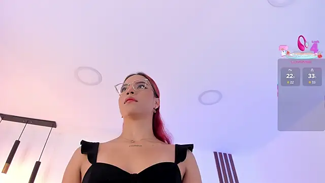 Snapshot of Scarlett_Morgan_ chatting on 5, 11, 2025 Scarlett Morgan online show from 5, 11, 2025