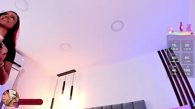 Snapshot of Scarlett_Morgan_ chatting on 8, 11, 2025 Scarlett Morgan online show from 8, 11, 2025