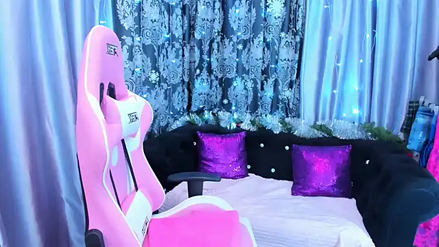 KamilaFoxy online show from 27, 12, 2024