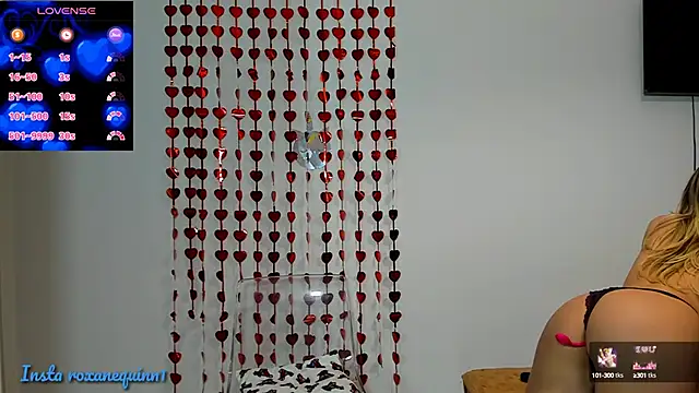 Snapshot of roxannequin66 chatting on 12, 2, 2025 roxannequin66 online show from 12, 2, 2025